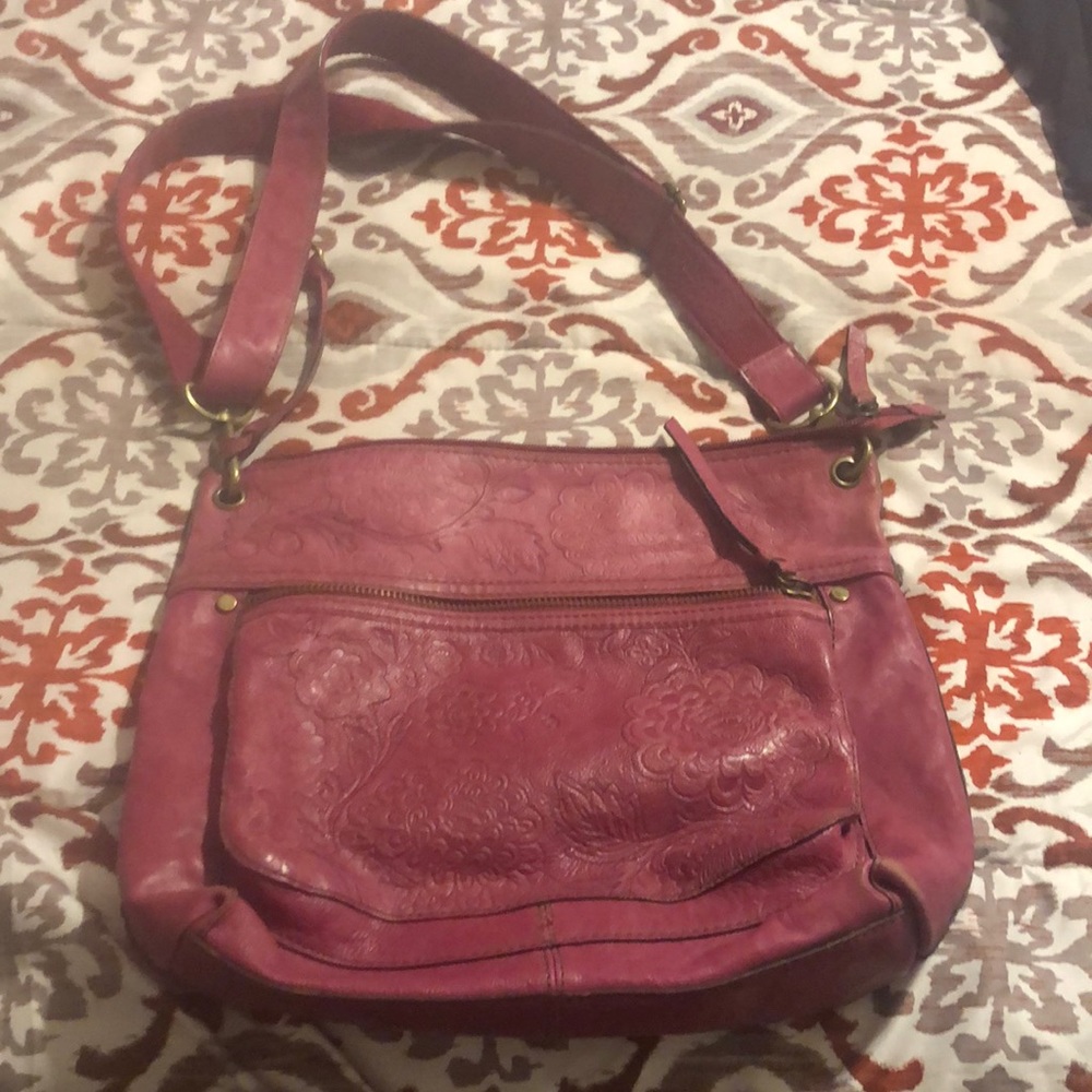 Fossil Slightly Used Purse…. Rose type color….